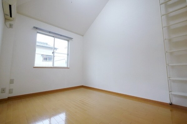 メゾンモデルノパドレの物件内観写真